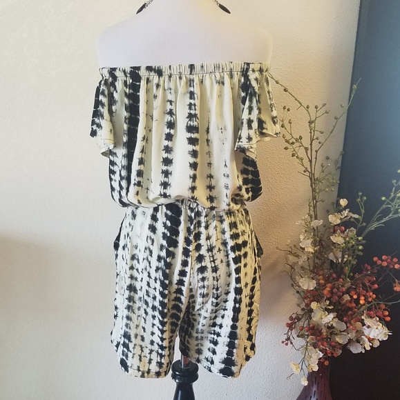 🌻Florencia Arias Tie Dye Romper Small - Picture 2 of 6